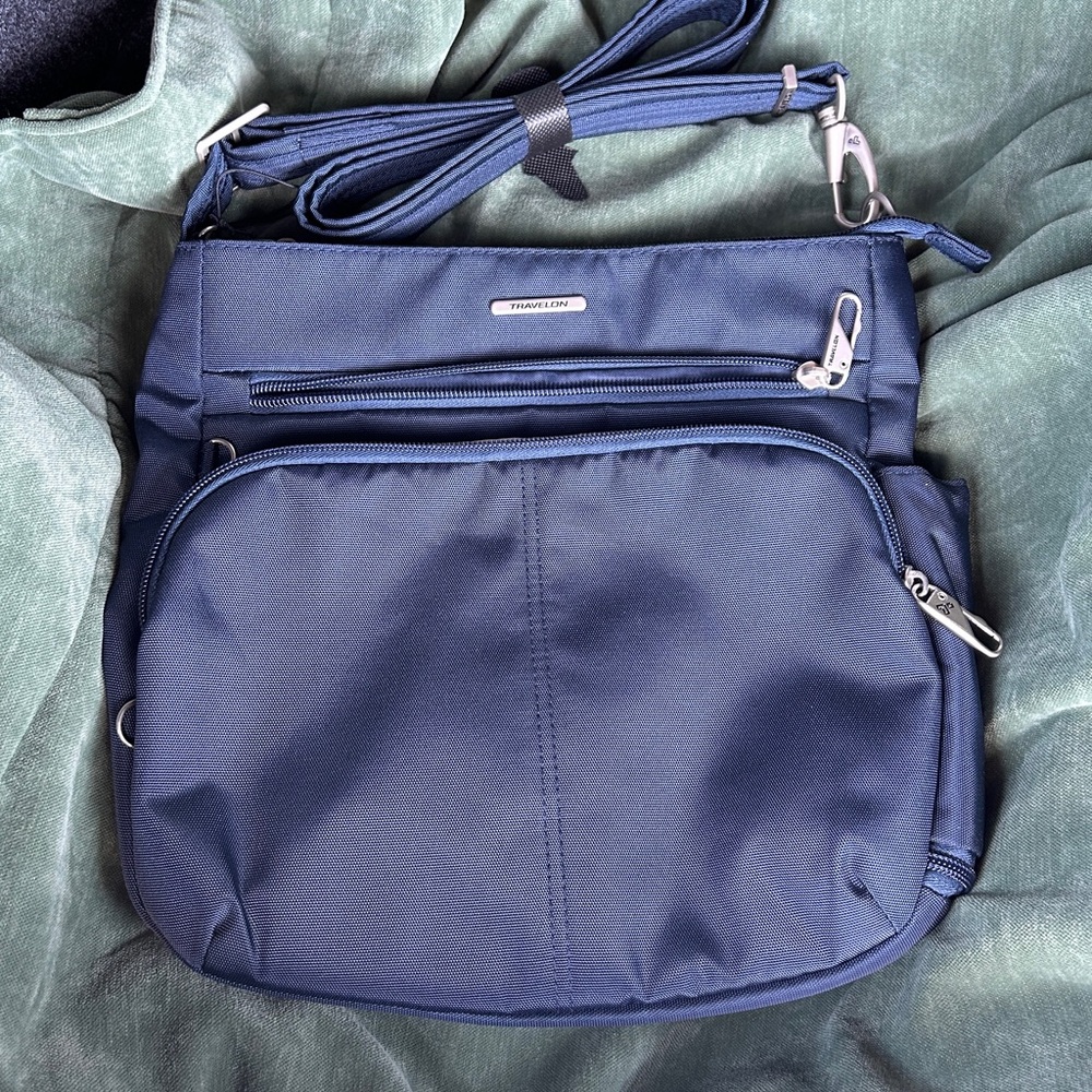 Travelon Navy Blue Travel Bag